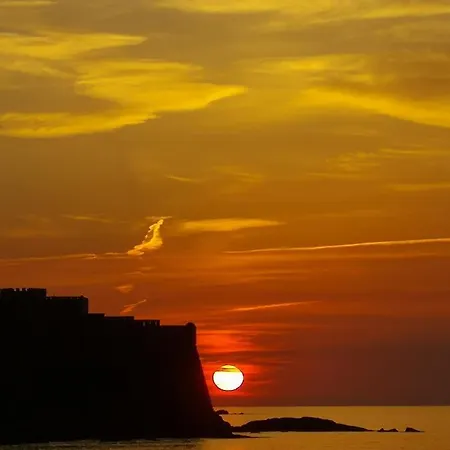 Du Gouverneur Algajola (Corsica)
